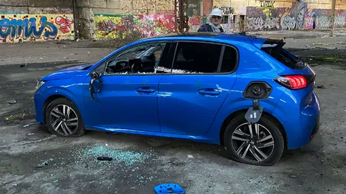 Evreux : en visite de chantier, ils tombent sur une voiture...