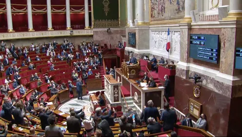 Les motions de censure débattues ce lundi à l'Assemblée 