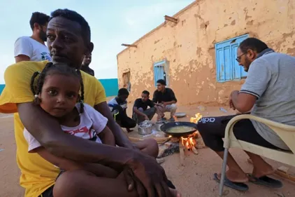 L'attente sans fin de milliers de Soudanais à la frontière de l'Egypte