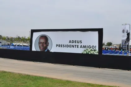 L'Angola a rendu un dernier hommage à l'ex-président dos Santos