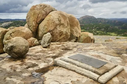 Au Zimbabwe, la tombe polémique du colon britannique Cecil Rhodes