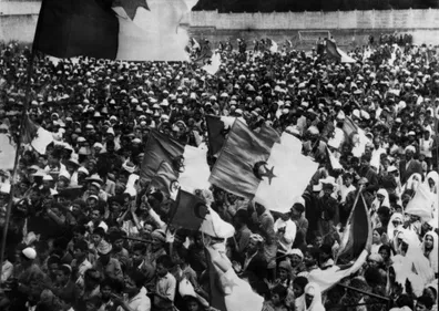 L'Algérie célèbre en grande pompe le 60e anniversaire de son...