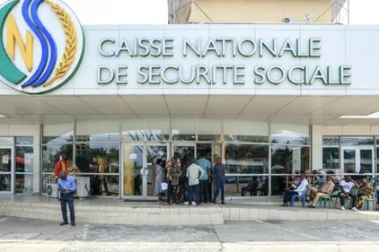 Après des années d'impayés, les retraités gabonais espèrent enfin...
