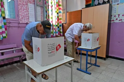 Les Tunisiens votent sur la Constitution de la discorde