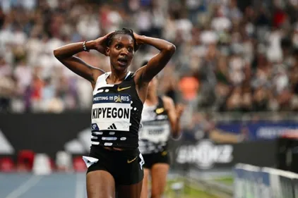 Athlétisme: la Kényane Faith Kipyegon, mère accomplie qui enchaîne...