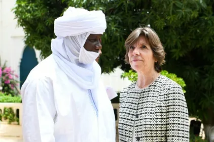 Deux ministres français au Niger, nouveau partenaire-clé de Paris...