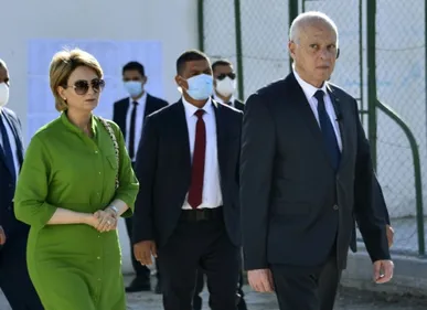 Les Tunisiens votent sur une Constitution controversée