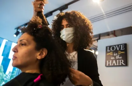 Au Caire, les boucles, la liberté jusqu'au bout des cheveux