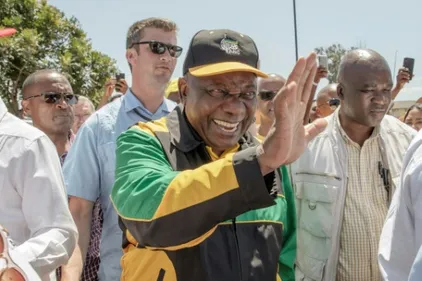 Congrès de l'ANC: le président sud-africain favori pour rester au...