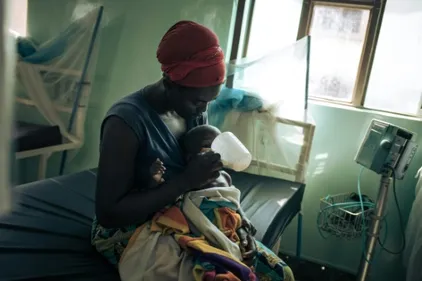 Mourir de faim ou braver les tirs rebelles: choix difficile des...