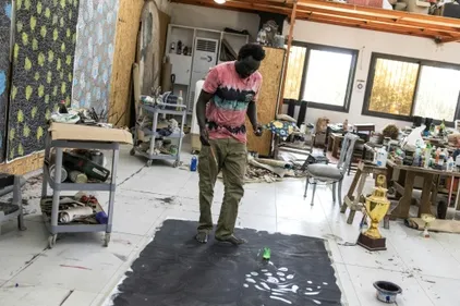 Omar Ba, sensation de l'art africain, et sa "réinvention"...