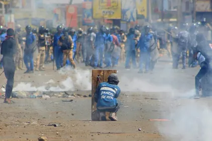 Au Soudan, les manifestants défient la répression après une journée...