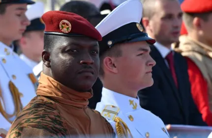 Burkina: la Constitution sera modifiée, les élections pas "une...