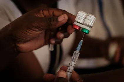 Paludisme: la vaccination à grande échelle en Afrique "va bientôt...