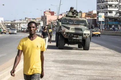 Sénégal: appels internationaux à la retenue, le pouvoir déploie...