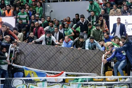 Egypte: une partie d'une tribune s'effondre dans un stade, 27 blessés