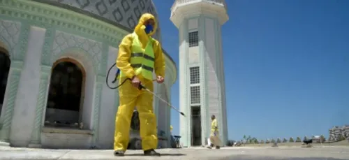 Algérie/virus: port du masque obligatoire, mosquées désinfectées