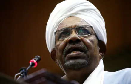 Soudan: Béchir jugé pour coup d'Etat, risque la peine de mort