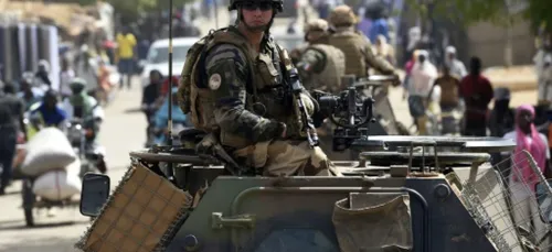 Macron amorce la réduction de la présence militaire française au Sahel