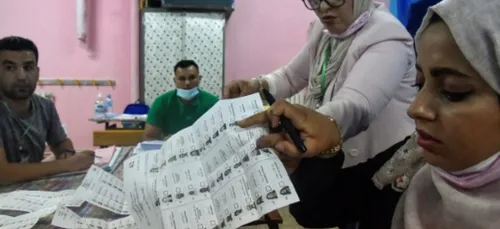Algérie: le principal parti islamiste revendique la victoire aux...