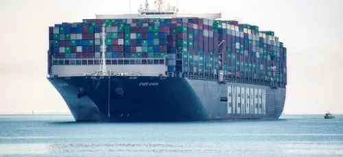 L'Ever Given quitte le canal de Suez après 100 jours d'immobilisation