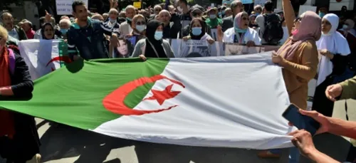 Algérie: un militant du Hirak condamné à deux ans de prison ferme,...
