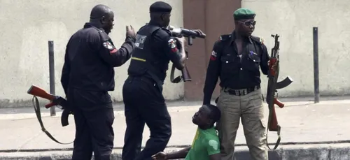 Confinement au Nigeria: 18 personnes tuées par les forces de sécurité