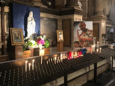 L'hommage à Manu Dibango à l'église de la Madeleine