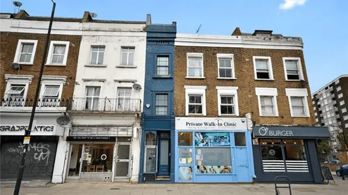 La maison la plus étroite de Londres à vendre plus d'un million...
