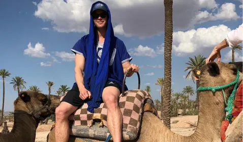 Chris Hemsworth, la star de Marvel, en vacances à Marrakech !