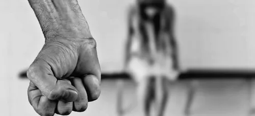 Confinement : les violences sur enfants peuvent être signalées sur...