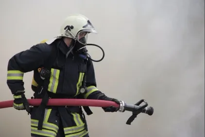 Il met le feu à la maison familiale après une dispute