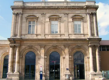 Lifting pour la gare de Reims