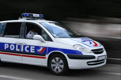 Un fuyard sauvé par les policiers