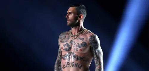 Maroon 5 fait le show au SuperBowl 2019