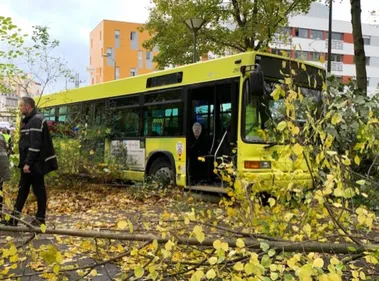 Un bus en difficulté à Reims