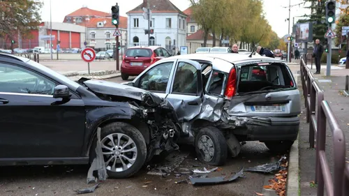 Choc entre 3 véhicules à Troyes.
