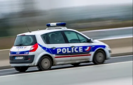 Enlevé sur le parking d'un centre commercial