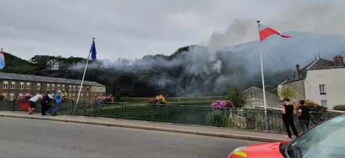 Violent feu de forêt