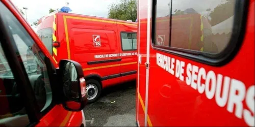 Elle percute un bâtiment agricole, sa voiture s'enflamme