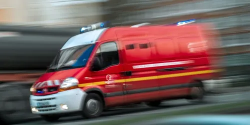 Collision entre un bus scolaire et une voiture