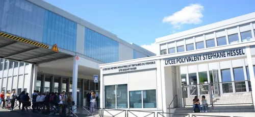 Les élèves de Stéphane Hessel privés de cantine