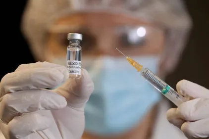Le vaccin contre le Covid était en fait du sérum physiologique
