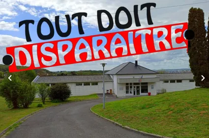 Des parents d'élèves mettent l'école de leurs enfants en location