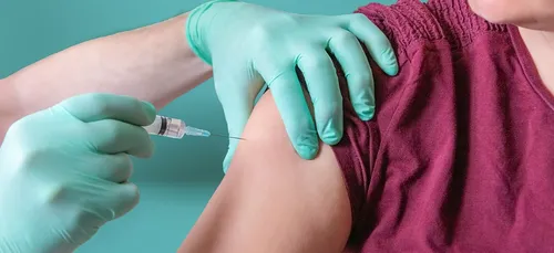 La vaccination ouverte aux ados ce mardi 15 juin