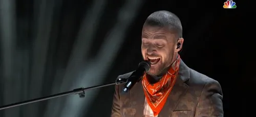 Super Bowl: Justin Timberlake rend hommage à Prince à la mi-temps