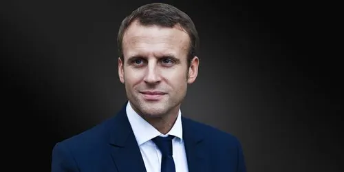 Emmanuel Macron donnera une interview aux JT de 13h de TF1 et...