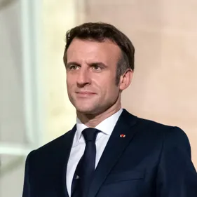 Emmanuel Macron : " On continuera à vivre à Calais, Dunkerque et...