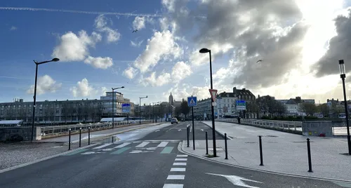 Boulogne: la circulation réduite à une voie sur le pont de...