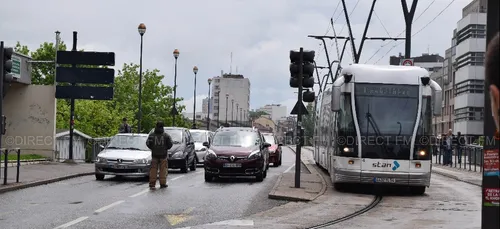 Meurthe et Moselle : ivre, elle saute du viaduc Kennedy